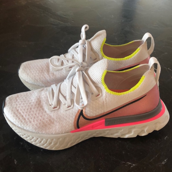 Nike Shoes - Nike React Infinity Run Flyknit Sneakers 8M